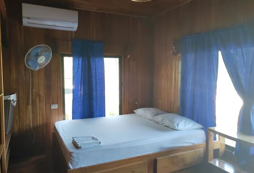 コンフォートトリプルルーム, Hostel Marisol
