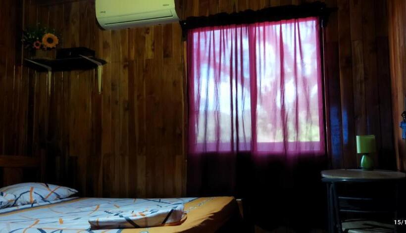 キングサイズベッドのスタンダードルーム, Hostel Marisol