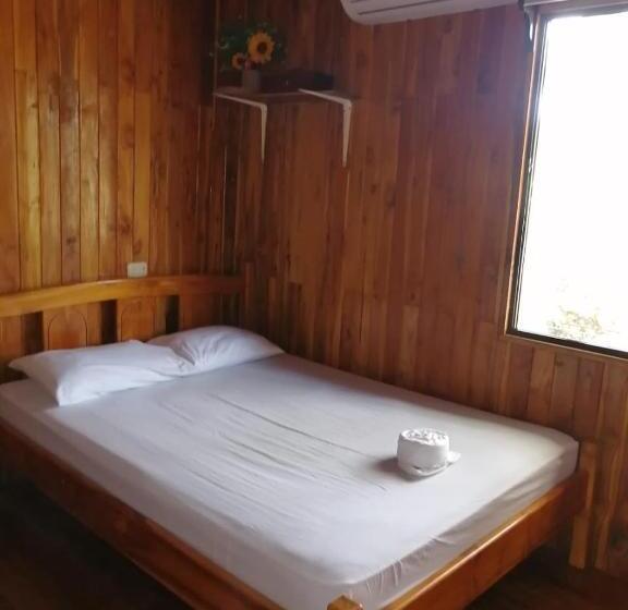 キングサイズベッドのスタンダードルーム, Hostel Marisol