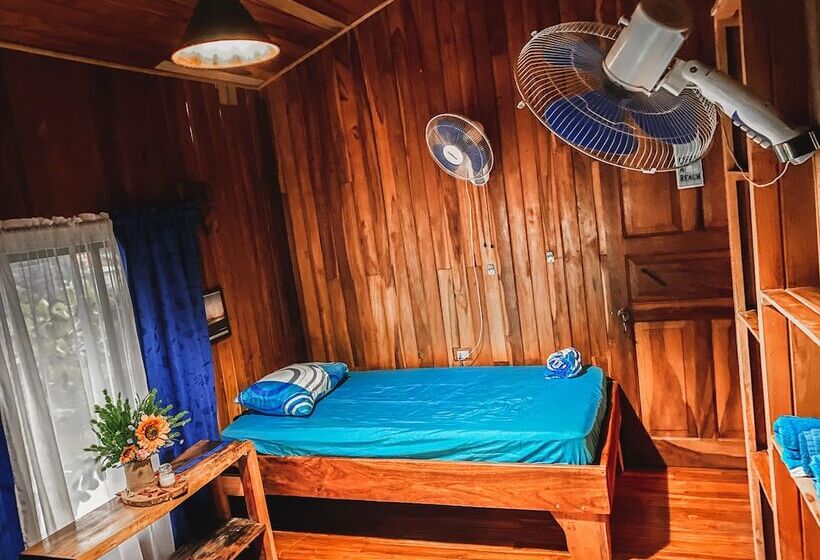 コンフォートトリプルルーム, Hostel Marisol