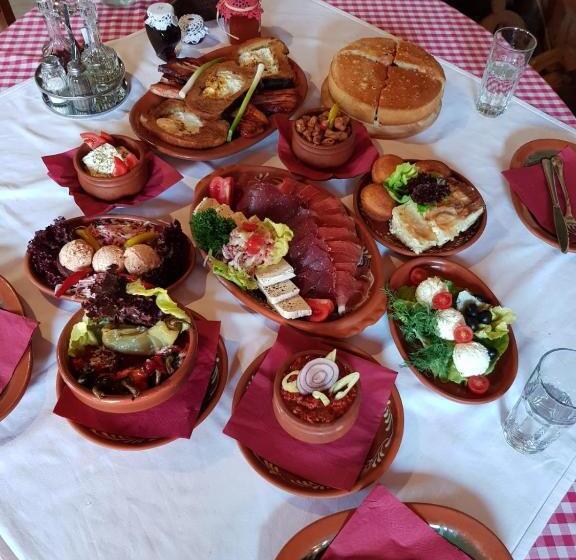 اتاق سوپریور خانوادگی, Srpsko Andrejevo Selo