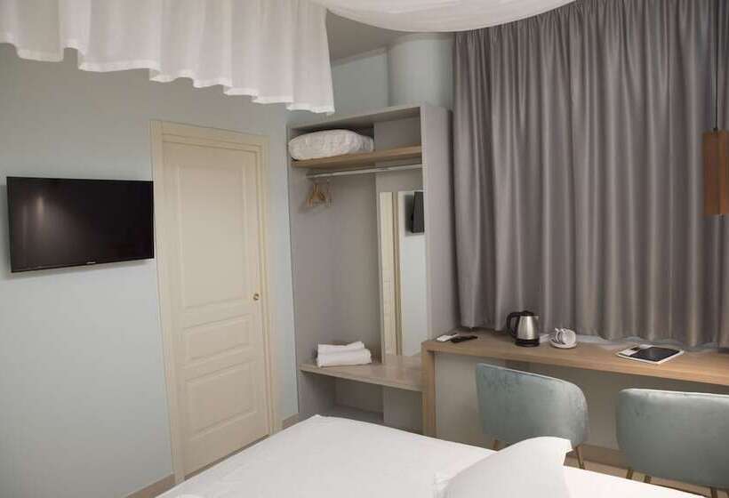 Standardzimmer, L'albero
