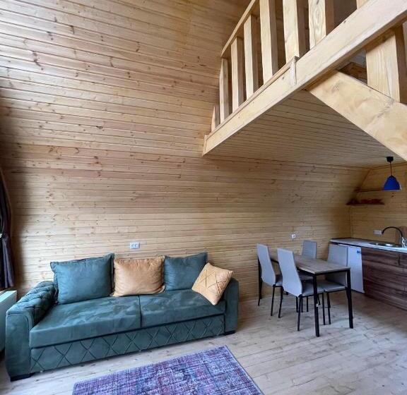 کلبه ییلاقی سوپریور یک خوابه, Guesthouse Elli & Cottages