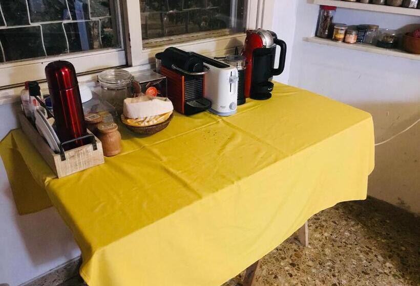 ガーデンビュースタンダードルーム, Deaf Twins Bed/breakfast
