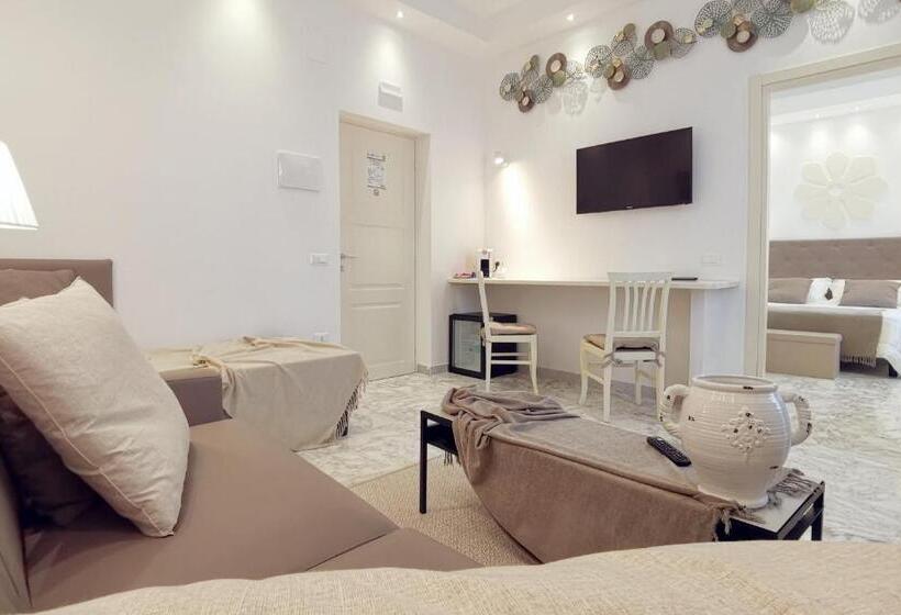 Семейный Номер Вид на Сад, Flos Guest House