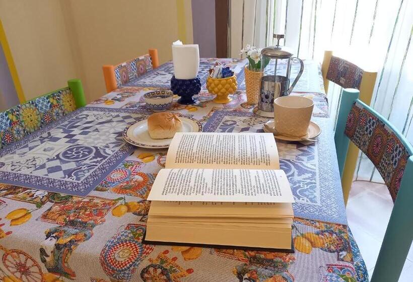 سوئیت 2 خوابه, Bed&book Palazzo Cutelli