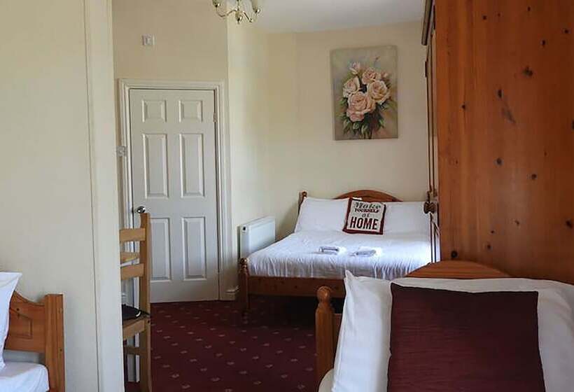 Quarto Familiar, The Merrydale Guest House
