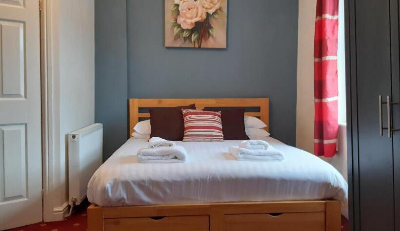 Quarto Familiar, The Merrydale Guest House