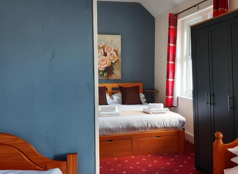 Quarto Familiar, The Merrydale Guest House