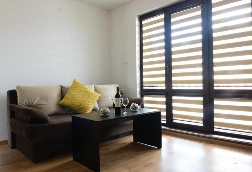 Апартаменты 2 Спальни, Active Apartments