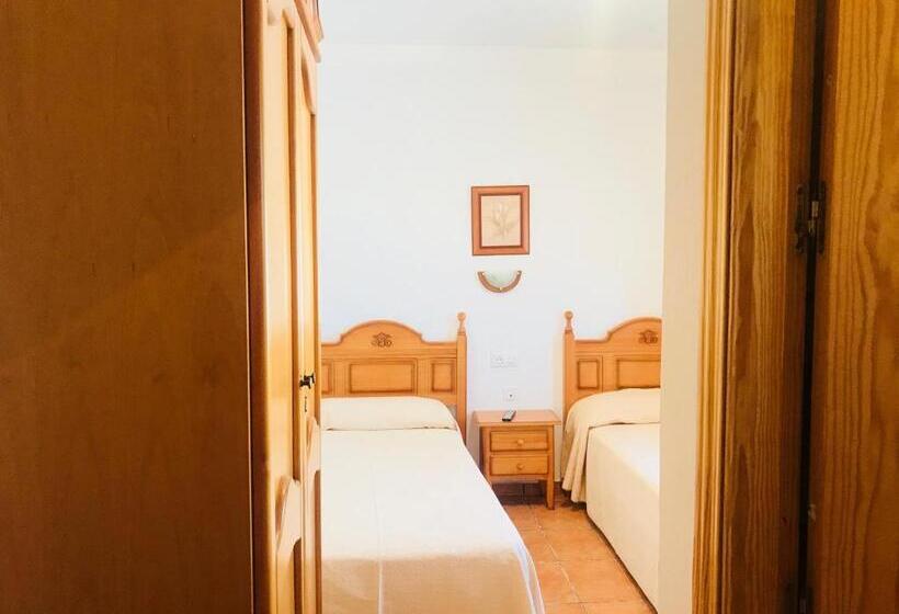 Номер Стандарт, Hostal Restaurante Ecuador