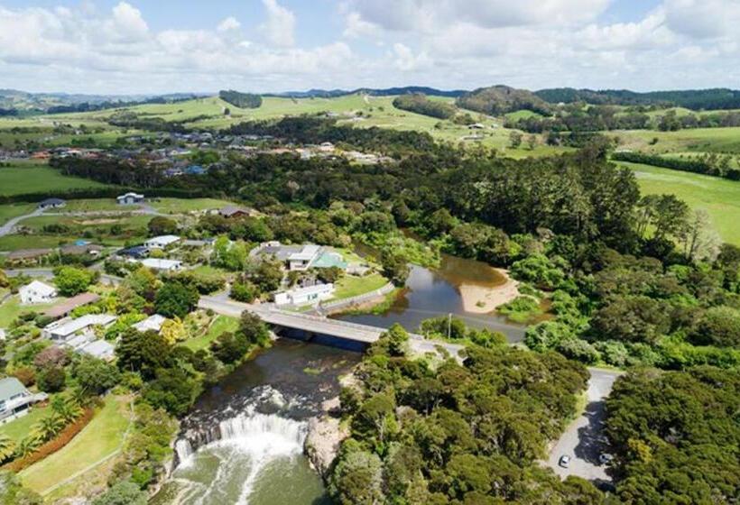 Номер Стандарт, Riverside Lodge Paihia