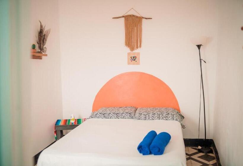 اتاق استاندارد, Hostal Azul