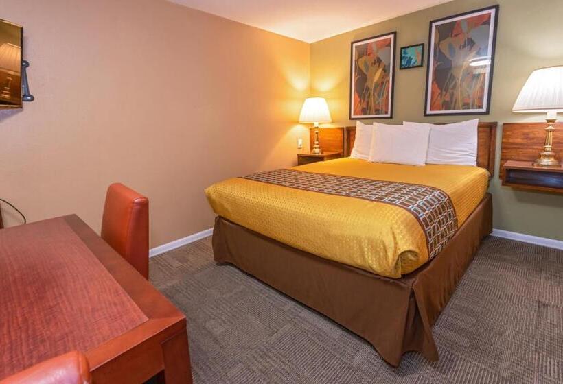 Номер Стандарт, Far West Motel