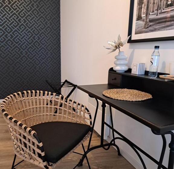 스탠다드 룸 킹사이즈 침대, Hôtel Le Patio De Sophie