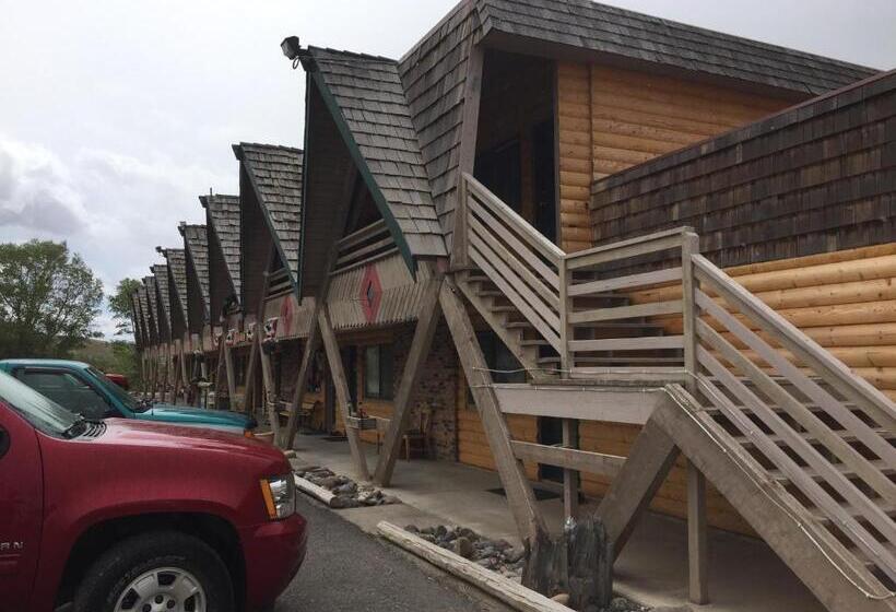 Номер Стандарт Трехместный, Rocky Mountain Lodge
