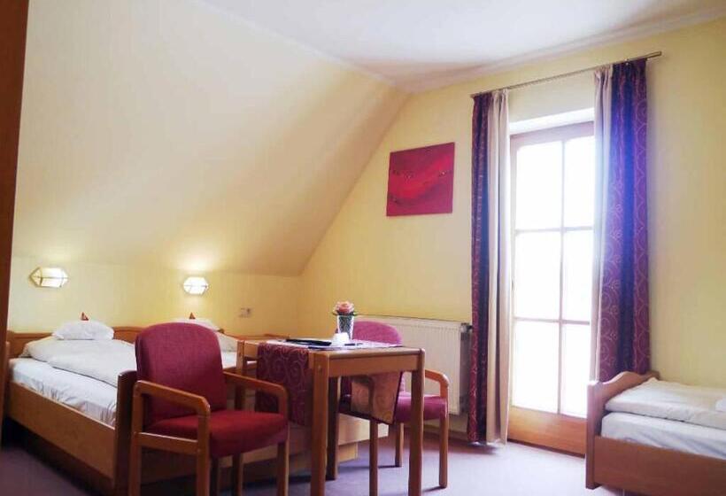 Номер Стандарт Трехместный, Da`sporrer Hotel & Wirtshaus