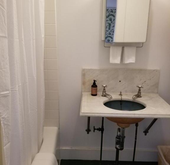 Номер Стандарт, Harbourside Inn