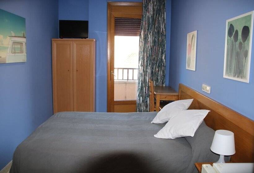 Номер Стандарт, Hostal Burgalés