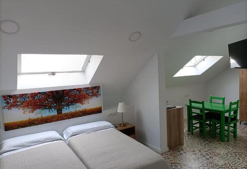 Семейное Студио, Hostal Las Encinas