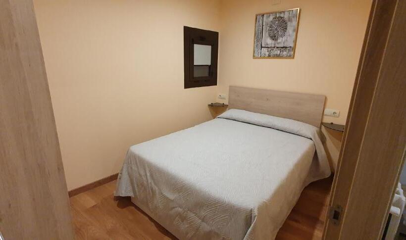 Трехместный Номер Стандарт с Балконом, Apartamentos La Venta Del Rome