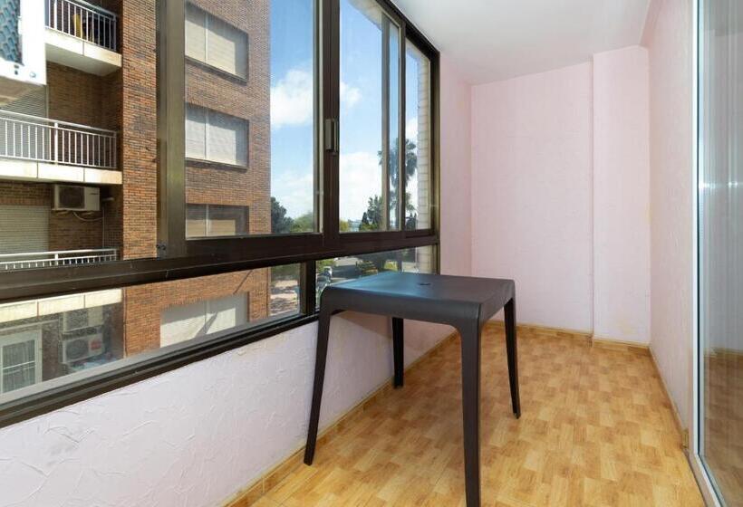 スタンダードスタジオ, Unique Hotel Apartments