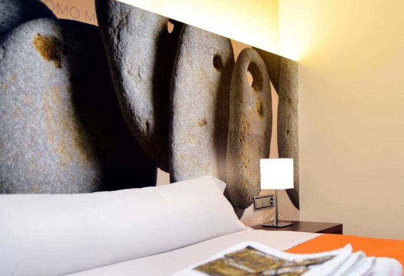 اتاق استاندارد, Hostal Bajo La Muralla