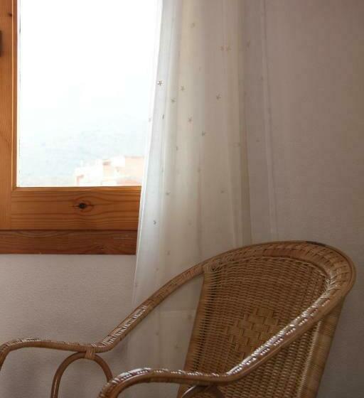 اتاق استاندارد چهار تخته, Hostal La Florida