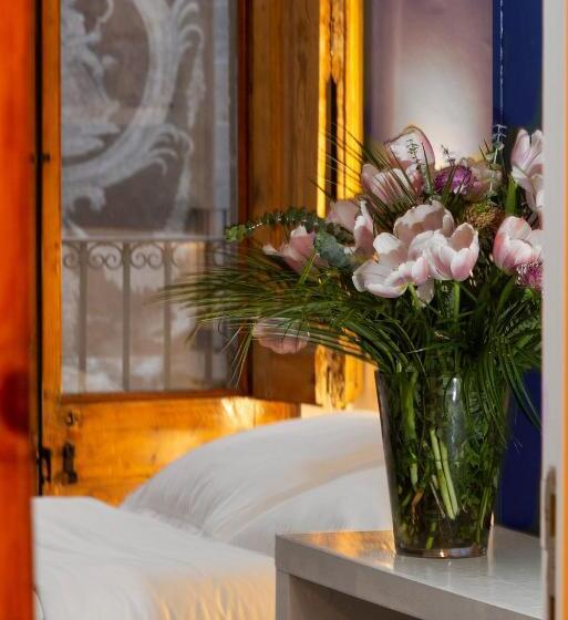 اتاق استاندارد با سرویس بهداشتی مشترک, Hostal Sol Y K