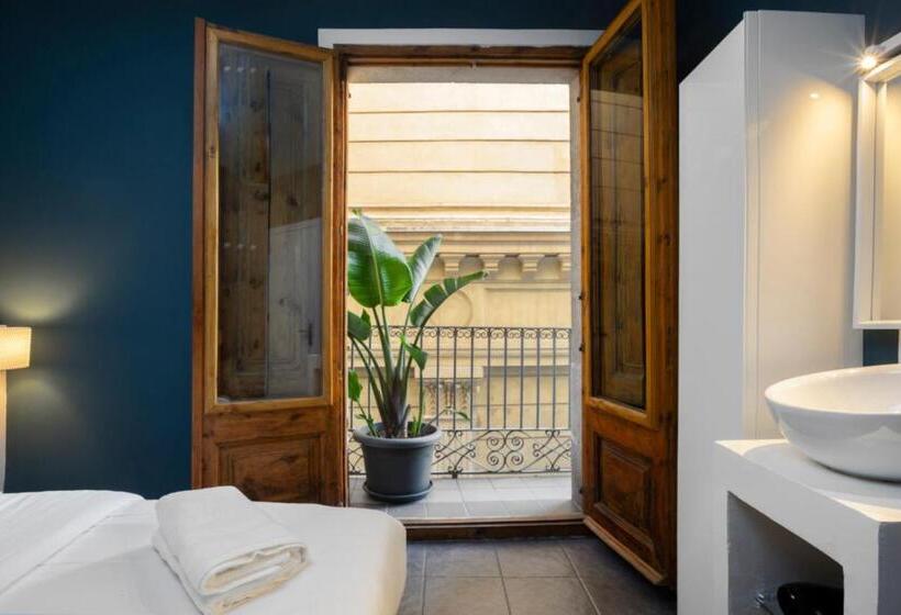 اتاق استاندارد با سرویس بهداشتی مشترک, Hostal Sol Y K