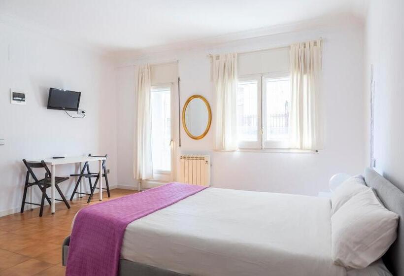 سوئیت با بالکن, Monrooms Barcelona