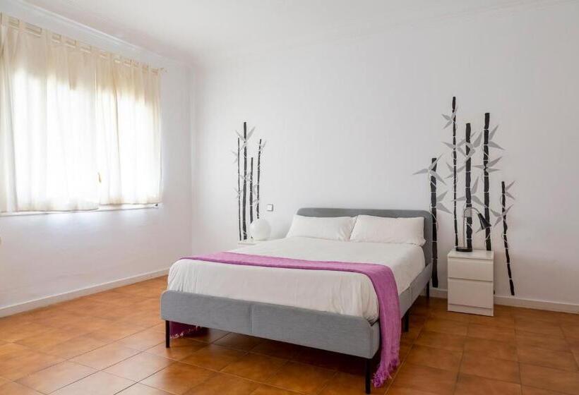 سوئیت با بالکن, Monrooms Barcelona