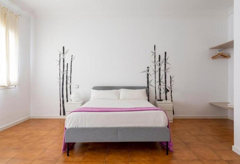 سوئیت با بالکن, Monrooms Barcelona