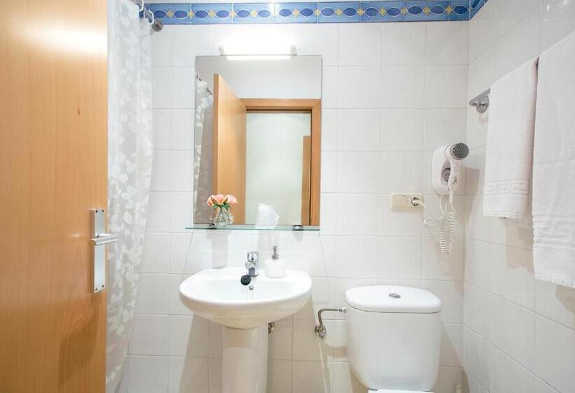 Quarto Estandar Individual, Pensión Nuevas Artes