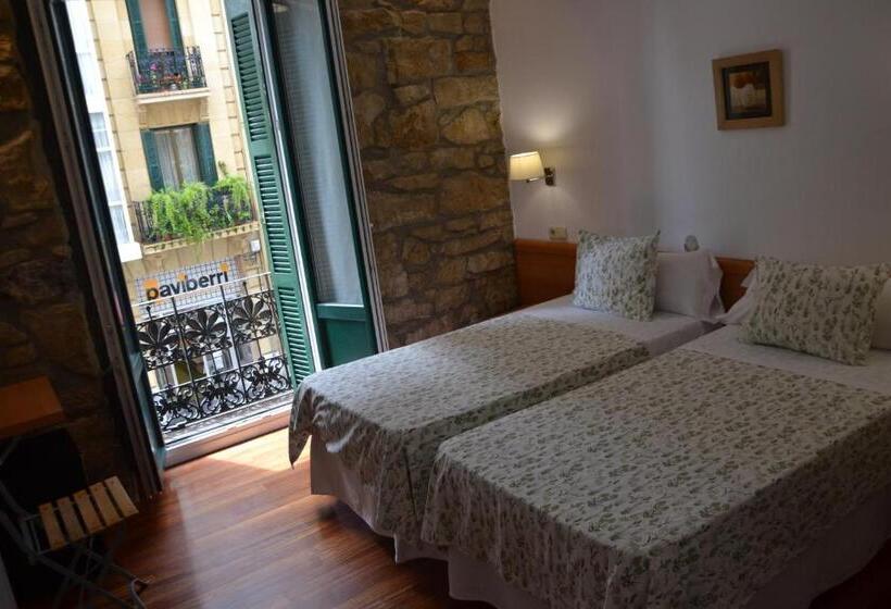 Quarto Estandar, Pensión Nuevas Artes