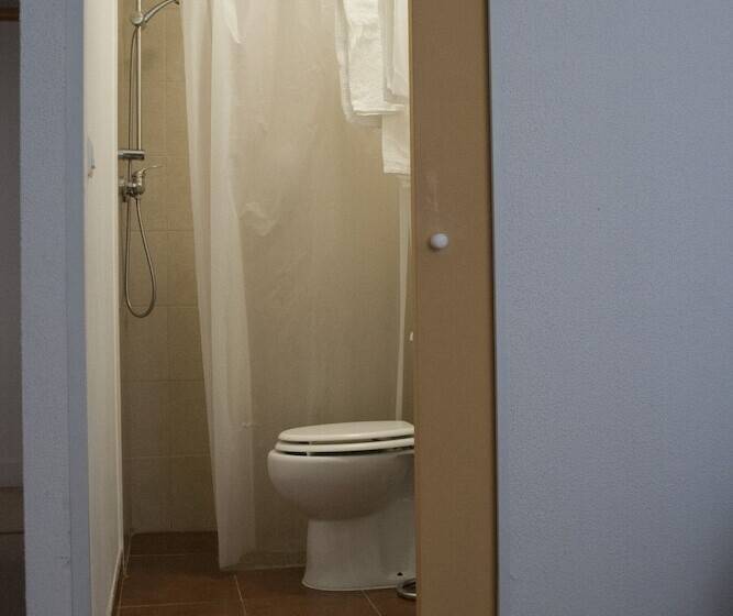 اتاق استاندارد, Avis Guesthouse