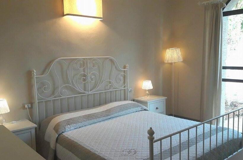 اتاق لوکس, La Tenuta Di Castelvecchio