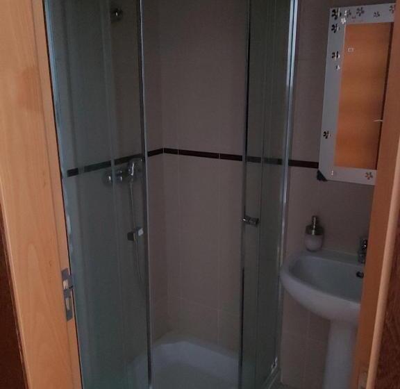Quarto Quadruplo Estandar Banheiro Compartilhado, Areia Da Foz