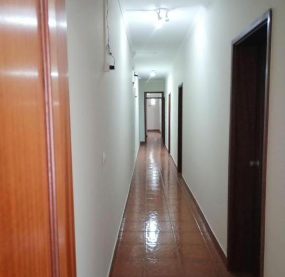 اتاق استاندارد سه نفره, Gouveia Residence