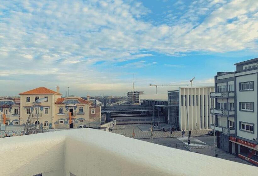 اتاق استاندارد سه تخته با بالکن, Guesthouse Tricana De Aveiro