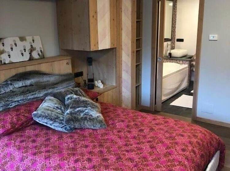 Апартаменты 2 Спальни, Aux Pieds Du Roi  Suite & Spa
