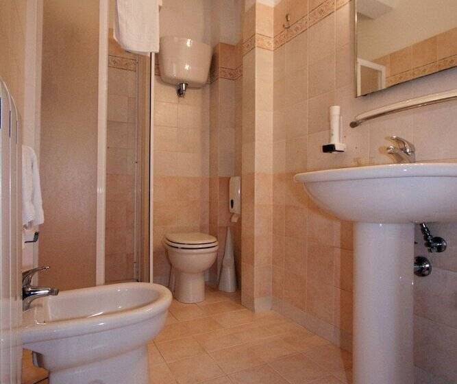 Номер Стандарт Трехместный, Camere Santucci