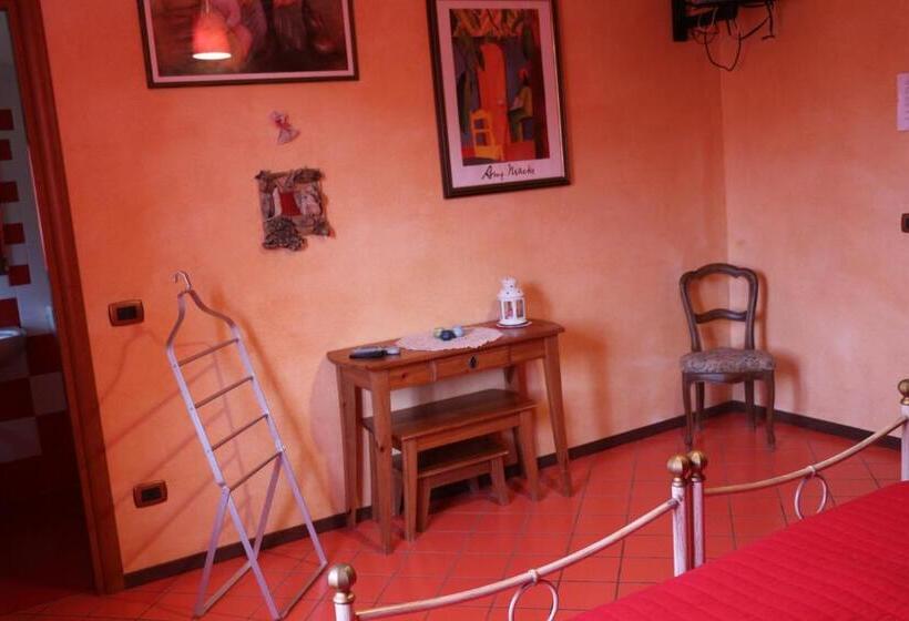 スタンダードトリプルルーム, La Casa Rosa