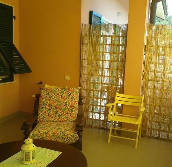 スタンダード４人部屋, La Casa Rosa