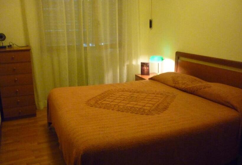 آپارتمان 2 خوابه با تراس, Eur Nir Residence