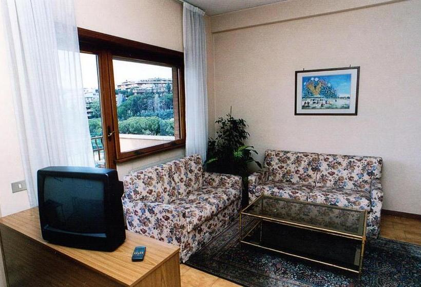 آپارتمان 1 خوابه با تراس, Eur Nir Residence
