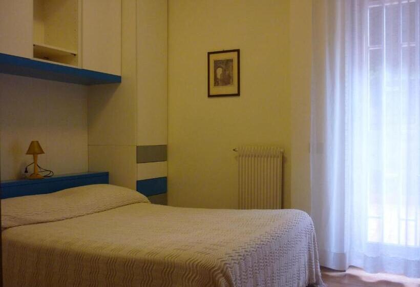 آپارتمان 1 خوابه همکف, Eur Nir Residence
