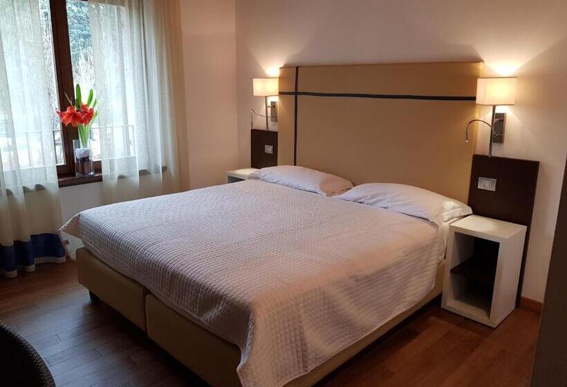 Номер Стандарт, Thai Orchidee Restaurant&rooms