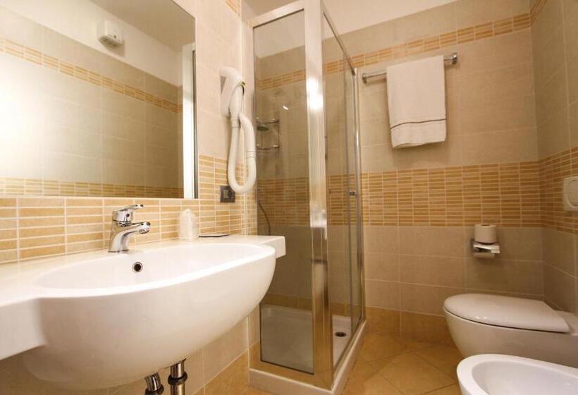 Номер Стандарт с Террасой, Thai Orchidee Restaurant&rooms