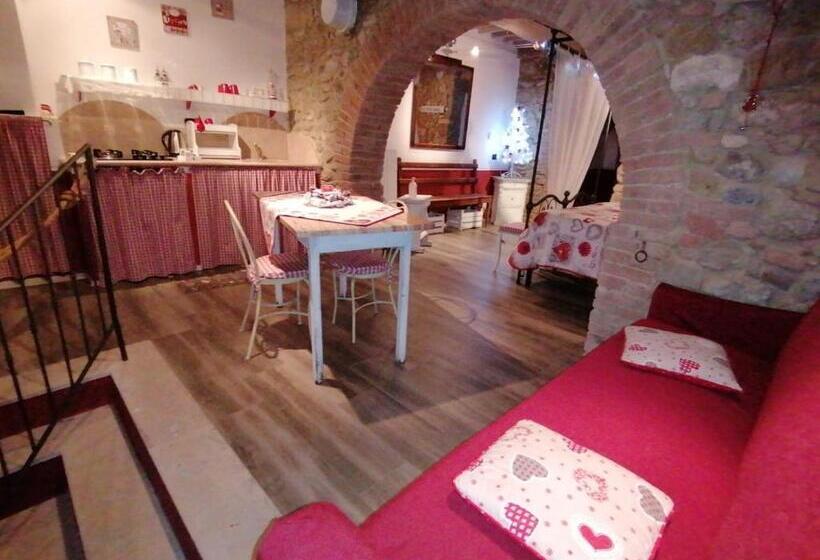 スタンダードスタジオ, Agriturismo La Poderina